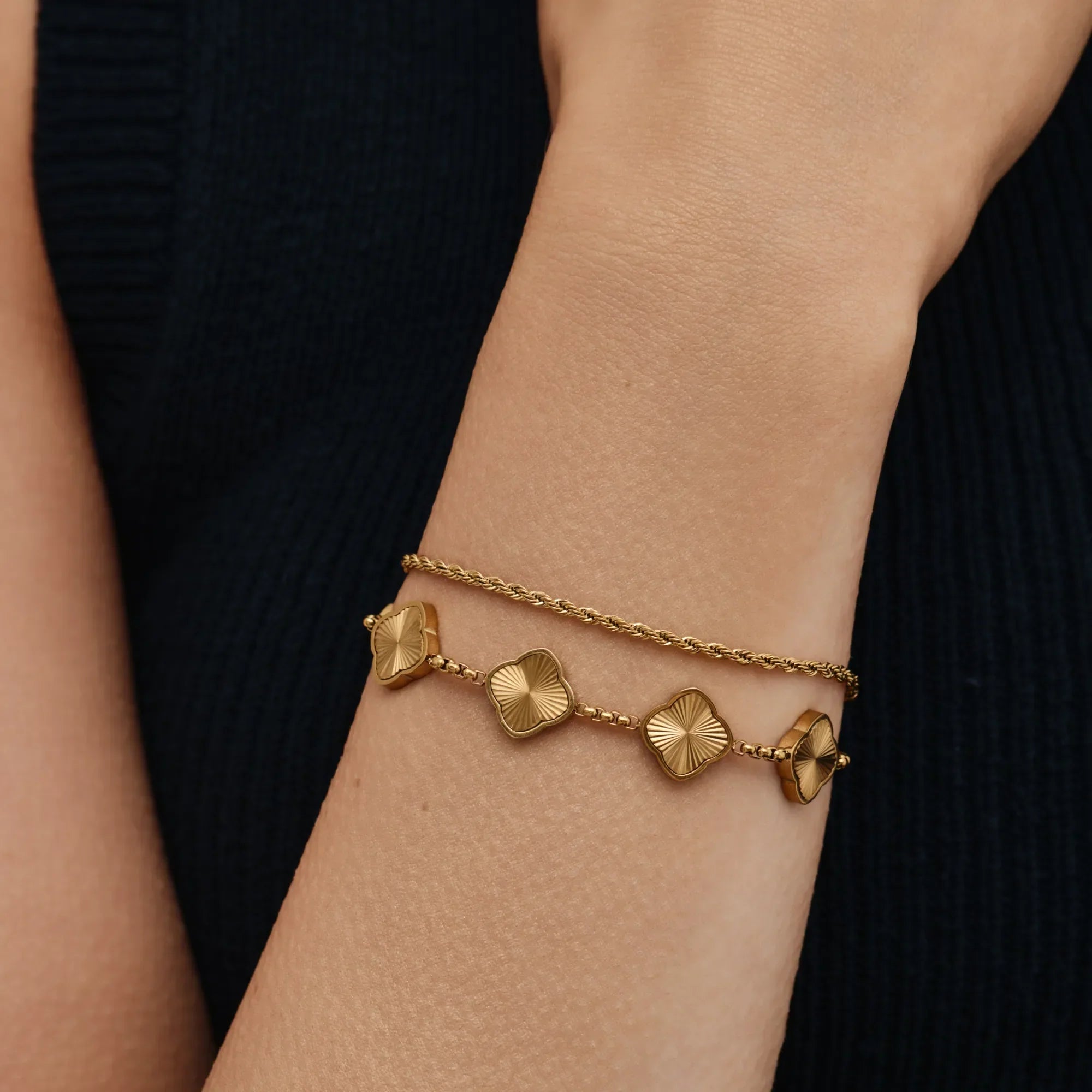 Golden Clover Link Bracelet